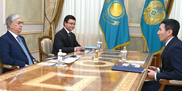 Касым-Жомарт Токаев принял председателя правления АО &laquo;Самрук-Казына&raquo;