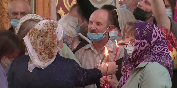 Митрополит Астанайский и Казахстанский Александр поздравил казахстанцев с праздником Пасхи