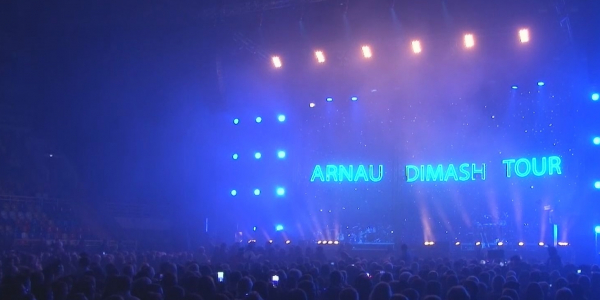 Димаш Кудайберген заставил Россию петь на казахском