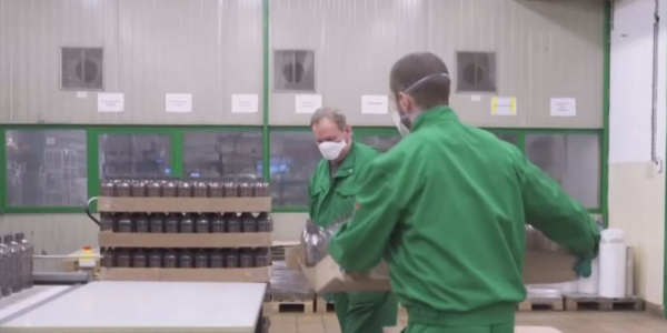 Нефтегазовая компания Венгрии будет выпускать дезинфицирующие средства