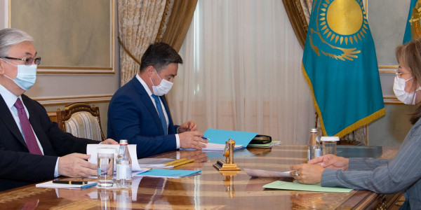 Мемлекет басшысы Қаржы нарығын реттеу және дамыту агенттігінің төрағасы Мәдина Әбілқасымованы қабылдады