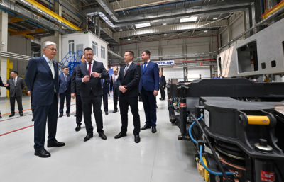 Президент Stadler Kazakhstan зауытымен танысты