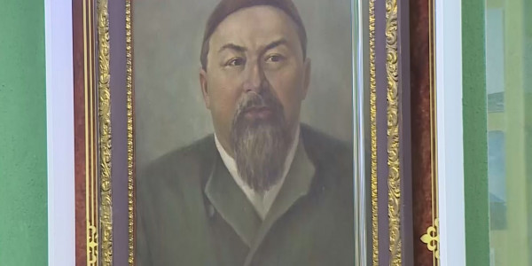 Абайтанушы: Абай жолын сатылап тану керек
