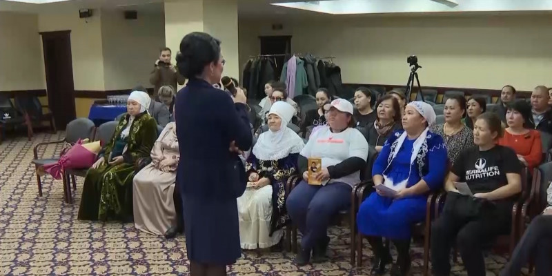 Турсынбекова встретилась с матерями солдатов-срочников