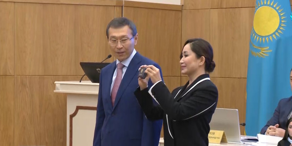 Каракат Абден официально зарегистрировали кандидатом в президенты