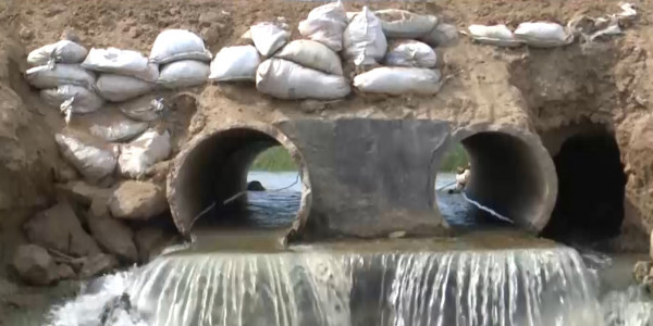 Дамбу за 20 миллионов тенге смыло в селе Ахмета Байтурсынова Костанайской области