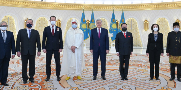Жеті мемлекеттің Төтенше және өкілетті елшілері Қ. Тоқаевқа сенім грамоталарын тапсырды