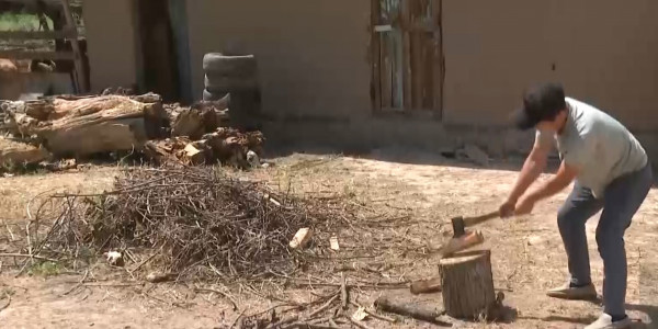 Костры и газовые баллоны выручают сельчан в Туркестанской области