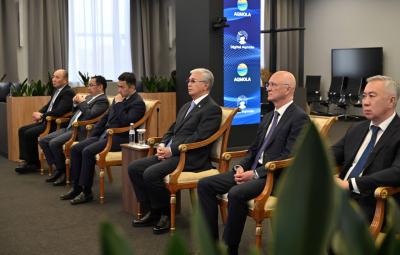 Қ. Тоқаев телекөпір арқылы Қосшы қаласын табиғи газға қосу рәсіміне қатысты