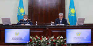 Президент провел расширенное заседание коллегии МВД