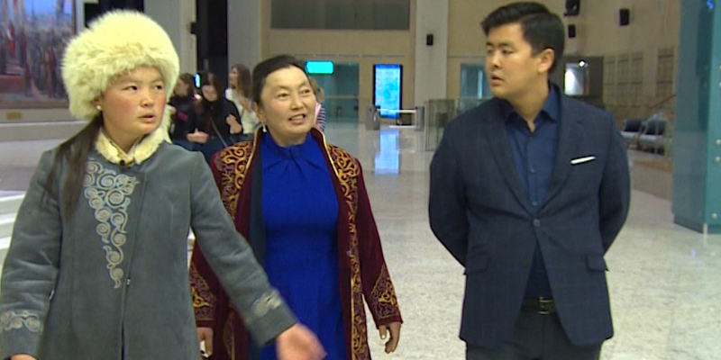 Этническая казашка-беркутчи из Монголии впервые посетила Казахстан