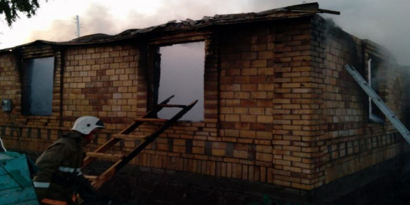 Пожар унес жизни троих детей в Акмолинской области