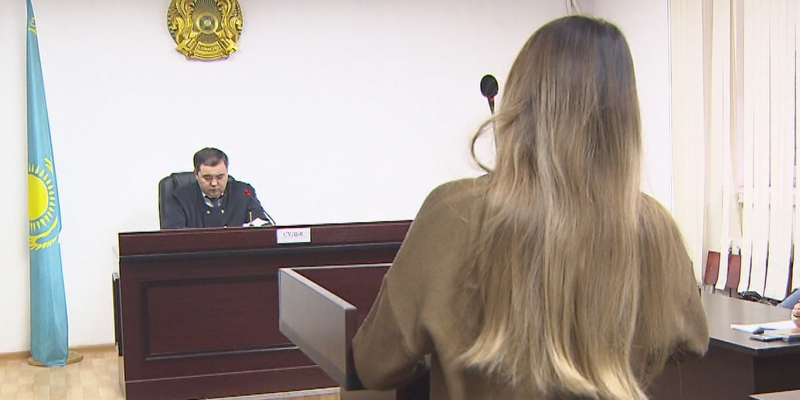 В Алматы проходит суд над мошенниками