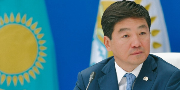 Утверждена повестка внеочередного съезда Nur Otan