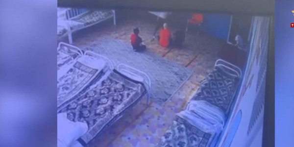 Ақтөбеде мүгедек баланы ұрған медицина қызметкеріне қатысты тергеу жүріп жатыр