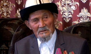 &laquo;Хабар&raquo; агенттігі қазығұрттық майдангер Әкімбай Жұмабаевты құттықтады