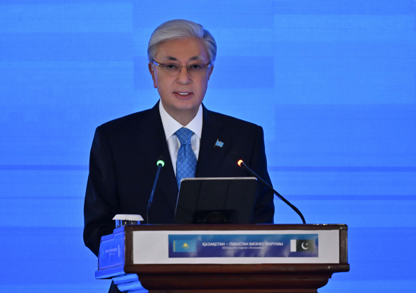 Қасым-Жомарт Тоқаев пен Шахбаз Шариф Қазақстан-Пәкістан бизнес форумына қатысты