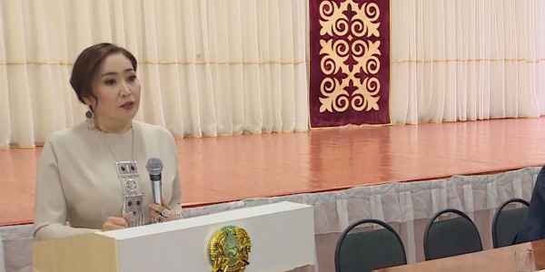 Каракат Абден встретилась с педагогами