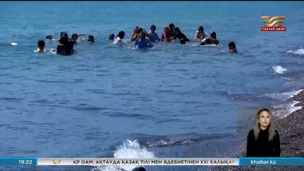 Биыл Алакөл жағалауында үш лагерь жұмыс істейді