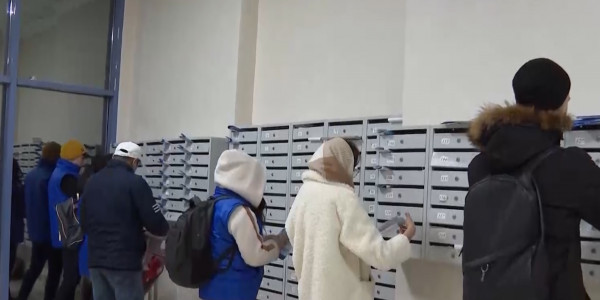 Активисты ОСДП продолжают распространять агитационные материалы в Астане