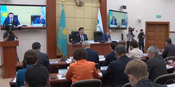 Халықтың орташа жалақысы 340 мың теңгені құрайды