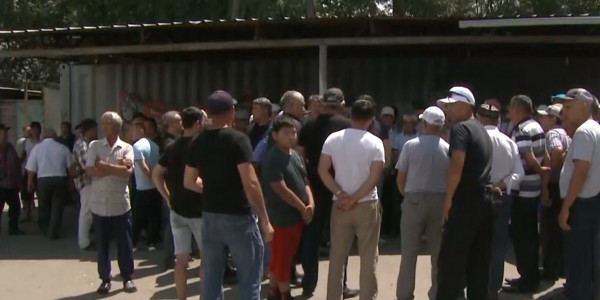 Жители села в Алматинской области жалуются на работу местных кирпичных заводов