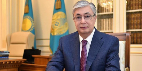 Қ. Тоқаев мемлекеттік қызметшілерді кәсіби мерекесімен құттықтады