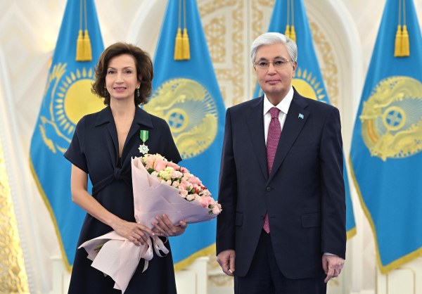 Қ. Тоқаев ЮНЕСКО-ның бұрынғы Бас директорын Qoja Ahmet Yasaui орденімен марапаттады