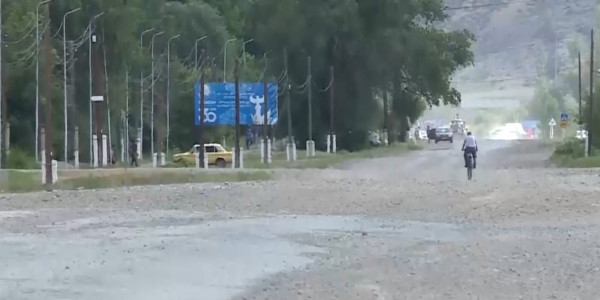 Ремонт автомагистрали Алматы-Оскемен лишил жителей Жетысуской области дохода