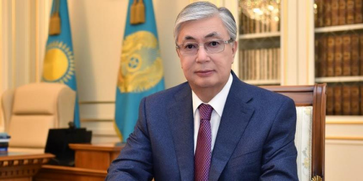 Глава государства поздравил казахстанцев с Днём единства