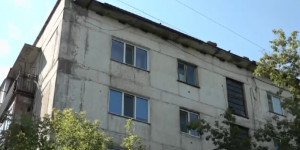В Павлодаре 37 детей выпали из окон за последние 5 лет