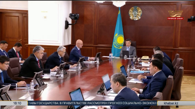 Проект бюджета на три года рассмотрели в Правительстве