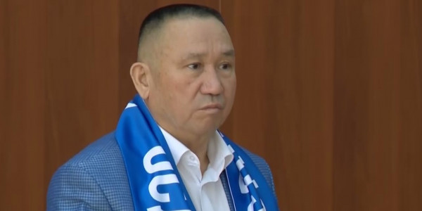 Әуесбаев Ақтау қаласының жастарымен кездесті