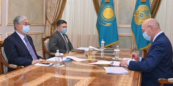 Президент принял управляющего МФЦА и Министра культуры и спорта