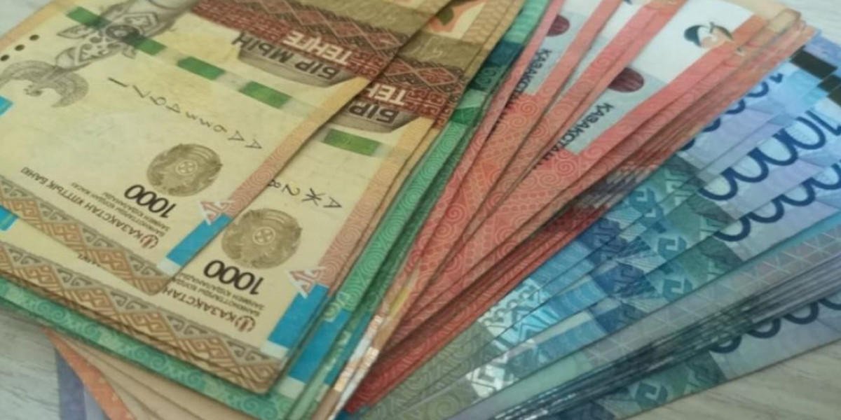 42 500 тенге: казахстанцам без банковских счетов дадут месяц