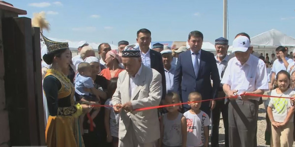 Түркістандық құрылысшылар мұқтаж отбасыларға баспана сыйлады