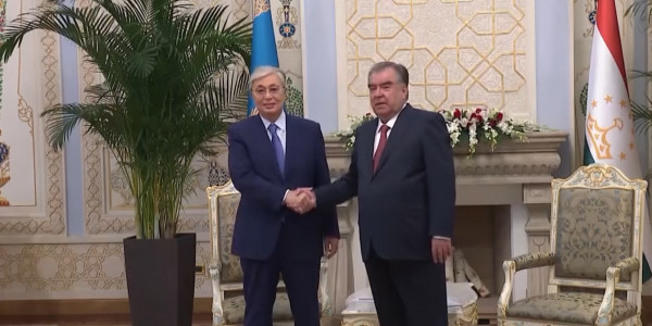 Мемлекет басшысы Қасым-Жомарт Тоқаев Тәжікстанға жұмыс сапарымен барды
