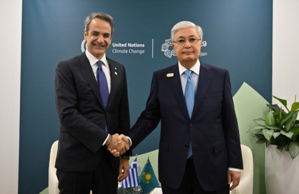 Глава государства провел встречу с Премьер-министром Греции