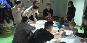 Студенты Павлодара проводят тренинги для родителей особенных детей