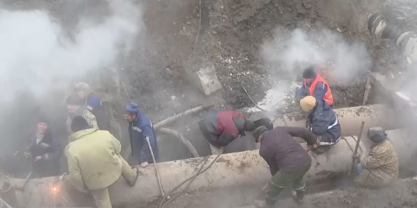 Талдықорғанда жылу құбыры жарылды