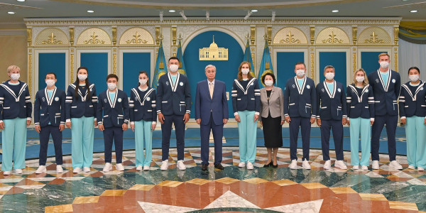 Президент Токио Олимпиадасына қатысушыларға мемлекеттік туды табыстады