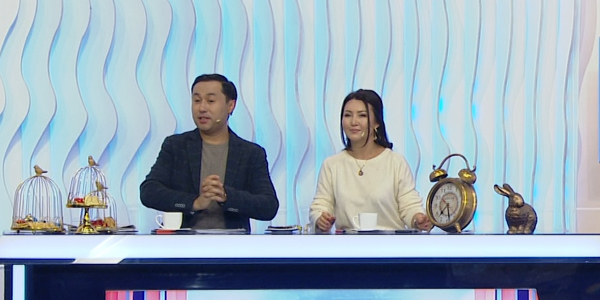 Олжас Сыдықбек, Гүлбаршын Зайырова