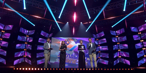 &laquo;Жұлдызды жекпе-жек&raquo;. IV маусым. Dinaya, Гүлсім Мырзабекова