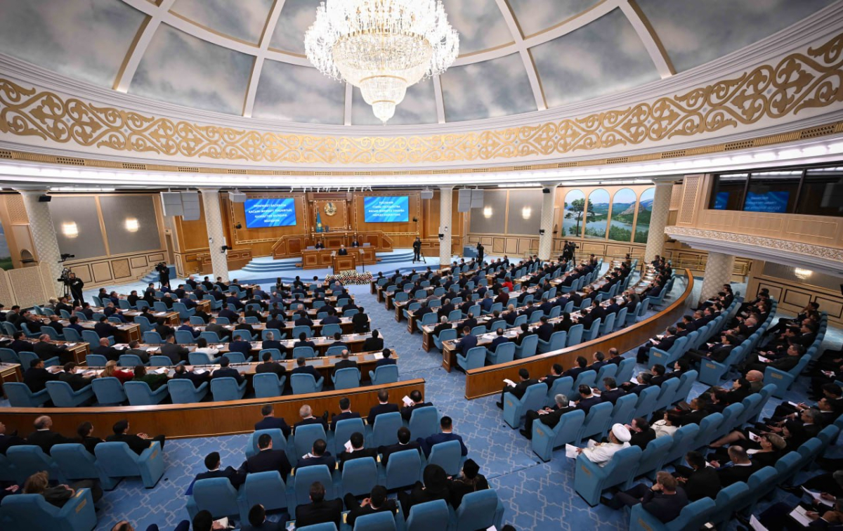 Глава государства предложил рассмотреть вопрос об однопалатном Парламенте