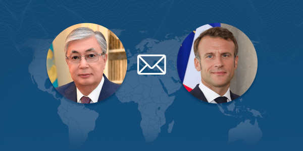 Глава государства направил поздравительную телеграмму Президенту Франции