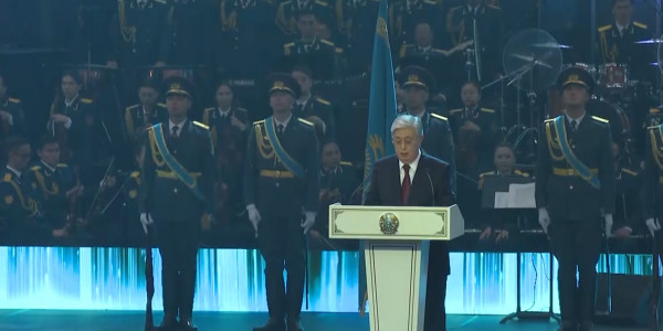 К. Токаев принял участие в торжественном собрании по случаю Дня защитника Отечества