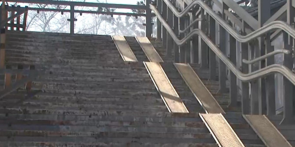 Мүгедектерге арналған көтергіш саты талапқа сай емес