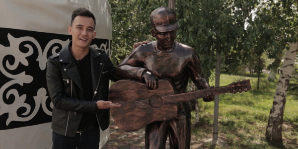 Прогулка с Али Окаповым. Арбат и набережная Астаны