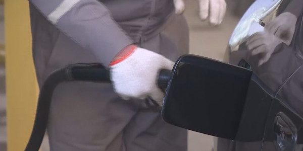 Мемлекеттік органдардың дер кезінде тиісті шара қолданбауынан жанар-жағармай тапшы