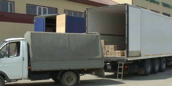 Волонтеры помогают жителям Арыси после взрыва